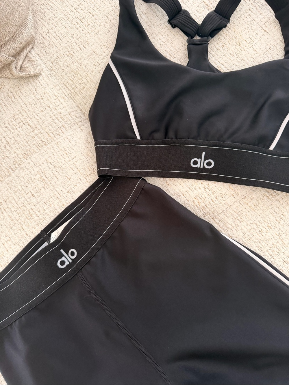 Authentic Alo Yoga Set